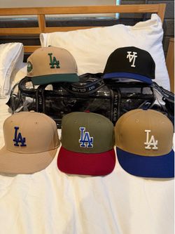 New Era Fitted Hats Los Angeles Dodger’s Size 7 3/8 and Hat Club 30 Cap Duffle Bag