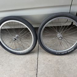 Tioga street black 20x 1.95 tires and ARRAYA rims and hoops 