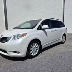 2012 Toyota Sienna