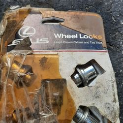 Lexus Wheeel Locks 
