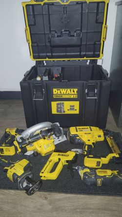 Cordless 6-Tool Combo Kit with 5.0 Ah and 2.0 Ah Batteries, Charger and Tough System 2.0 Rolling Toolbox
