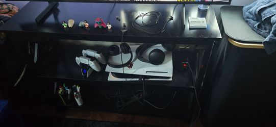 Yaheetech TV Stand Black