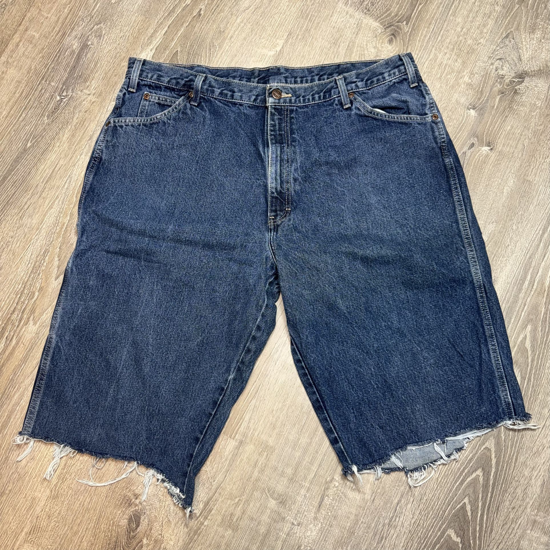 Dickies Carpenter Jean Shorts Frayed Hem – Men’s Size 40x32 – Dark Wash Denim