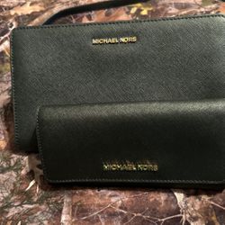 Nice, Almost new Michael Kors, Crossbody purse and wallet