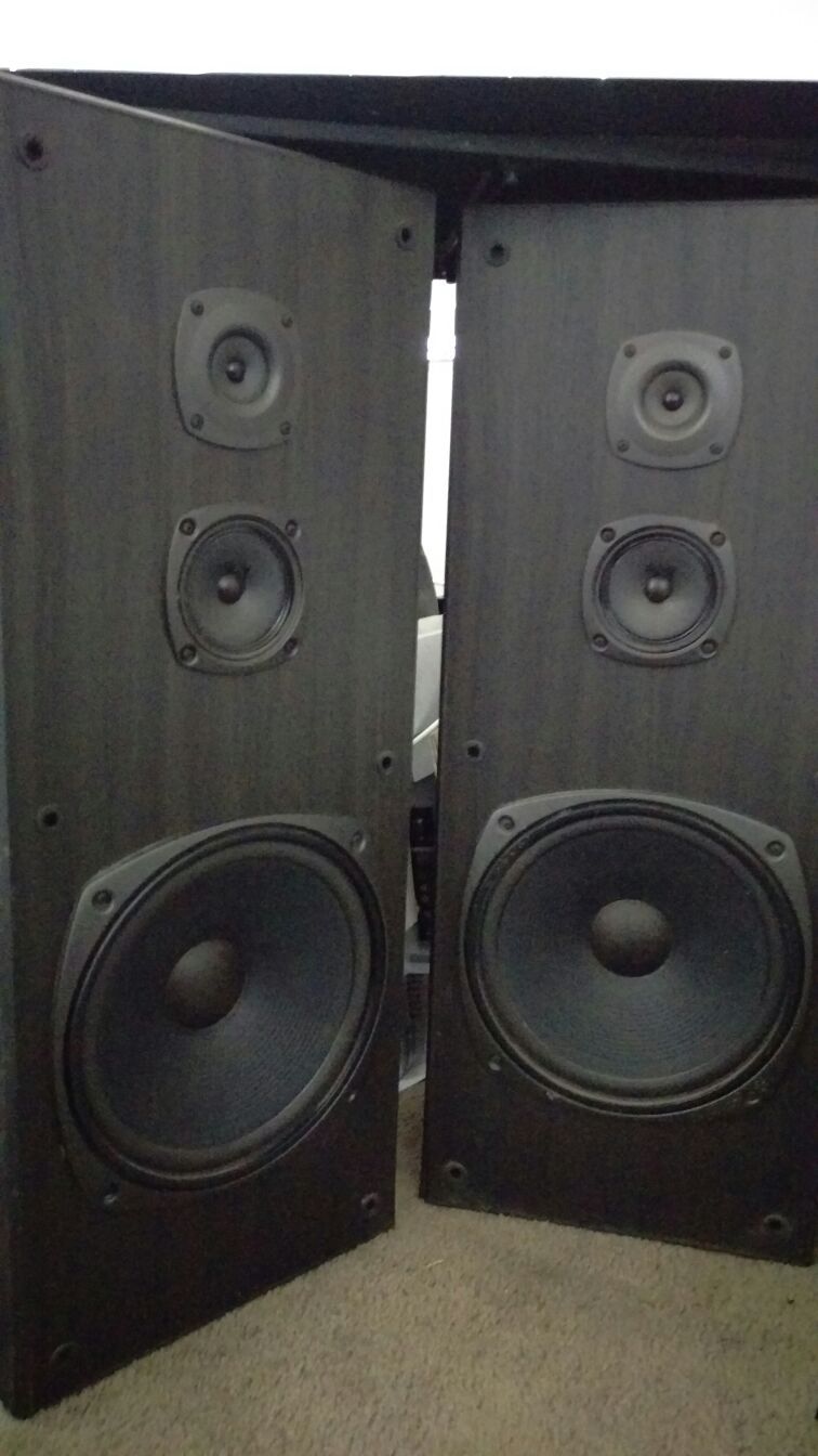 Kenwood tower speakers 3way