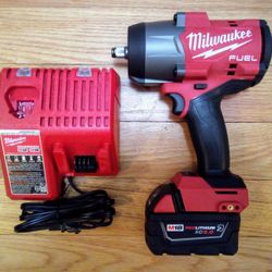 Milwaukee M18 Fuel 1/2" High Torque Impact Wrench W/ Friction Ring Kit 