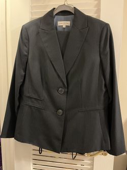 Women’s Professional Suit