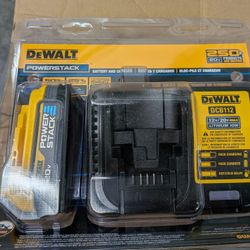 DeWalt 20 V Power Stack Starter Kit Battery And Charger 