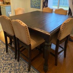 Dinning Table 