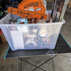 Giants Bobbleheads, And Various Other Items 