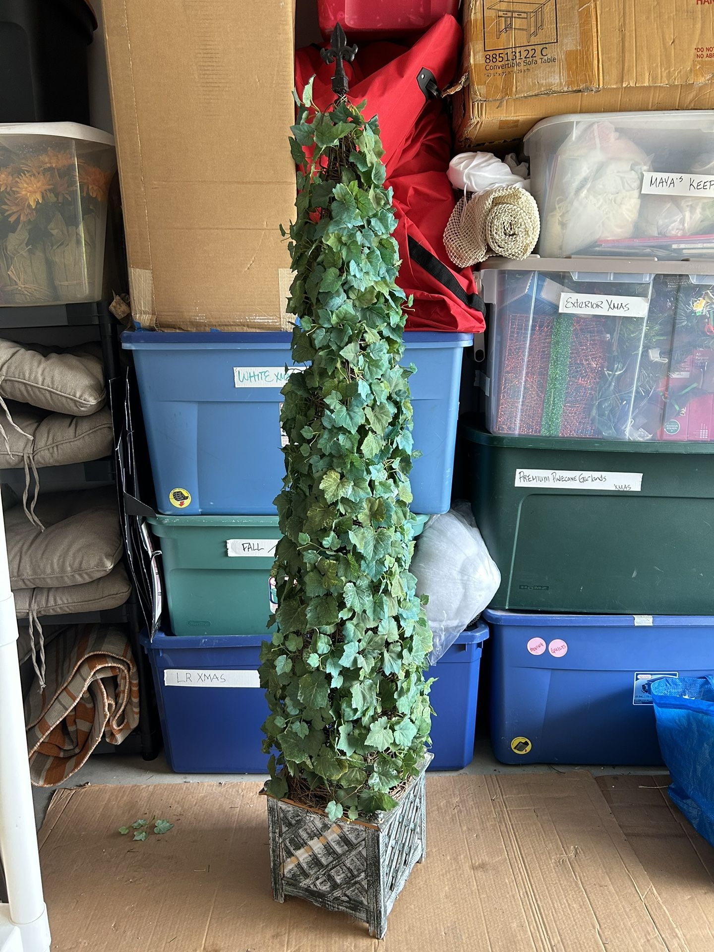 6ft Topiary Tree
