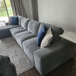 Beautiful Expandable Sofa Set w/ Extended 3 Year Warranty