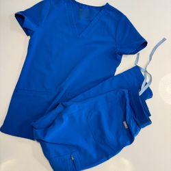 FIGS Scrub Set