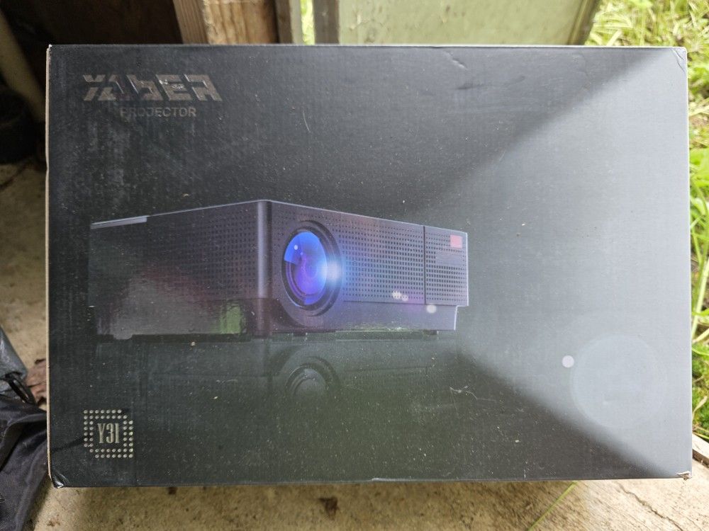 Projector + Stand