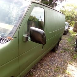 Fan Needs A Transmission Has A Brand New Windshield The Transmission Doesn't Go Into Third Gear Just First And Second It's Got A 306