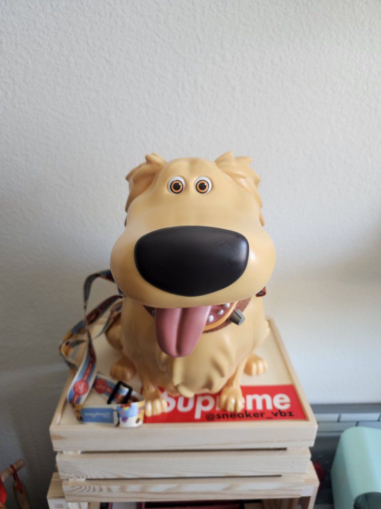 Disney Disneyland Pixar Fest Magic Key Exclusive “UP” Doug Popcorn Bucket Dog