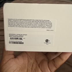 Apple AirPod Maxes
