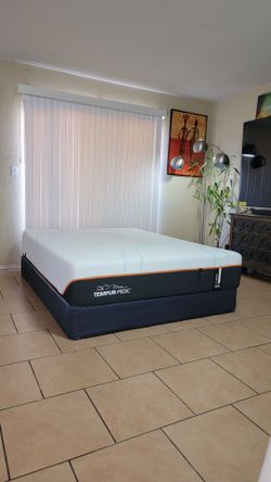 VERY NICE LIKE NEW QUEEN SIZE TEMPURPEDIC MATTRESS AND BOXSPRING FOR SALE! IN EXCELLENT CONDITION, FREE DELIVERY