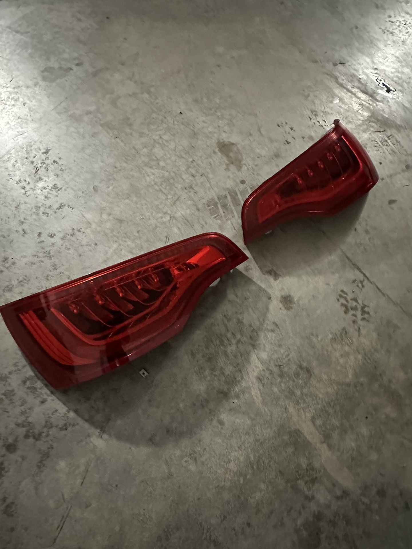 Audi Q7 2009-2015 Tail Light L And R