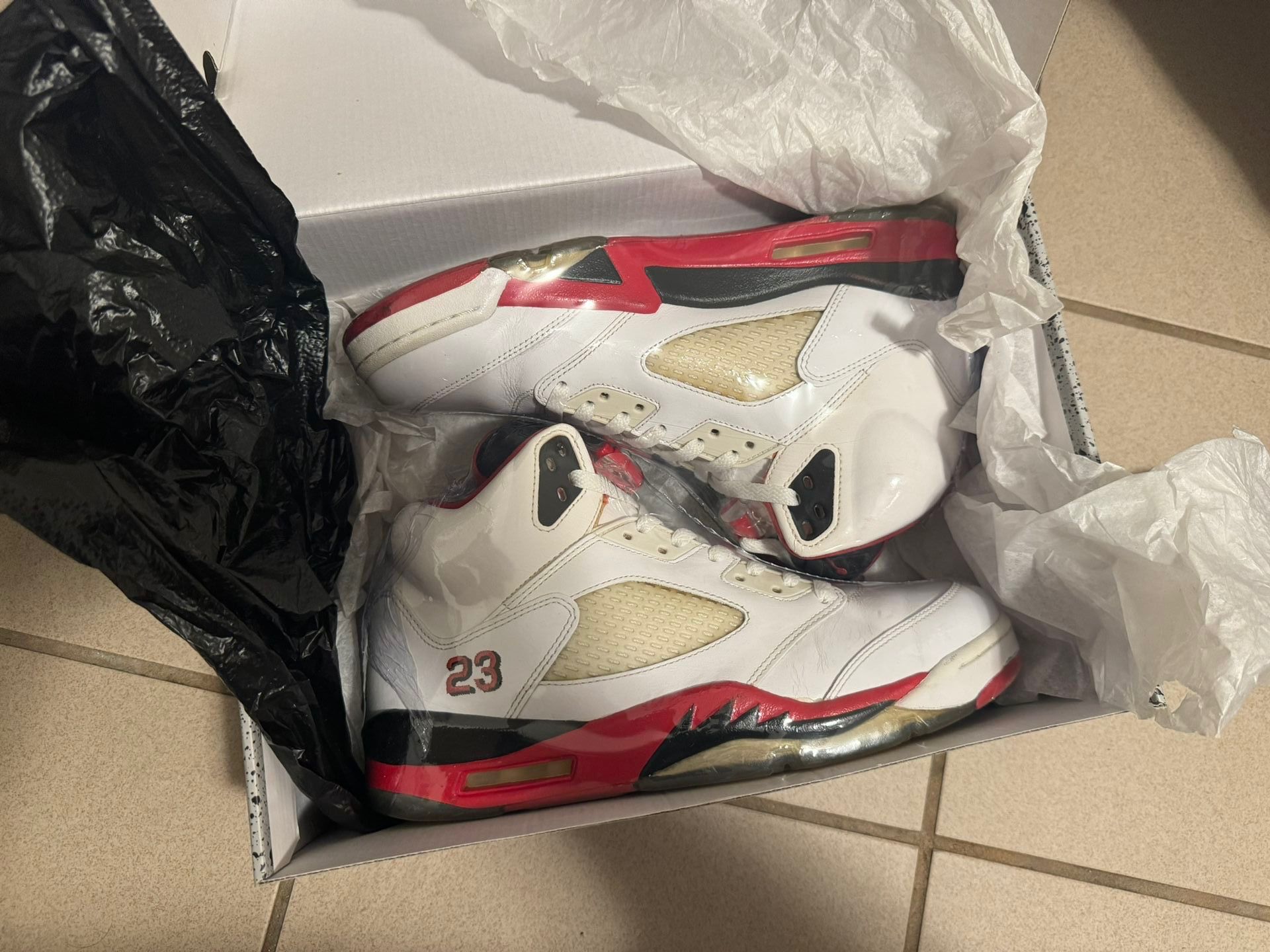 Nike Air Jordan 5 Retro Fire Red, Size 10