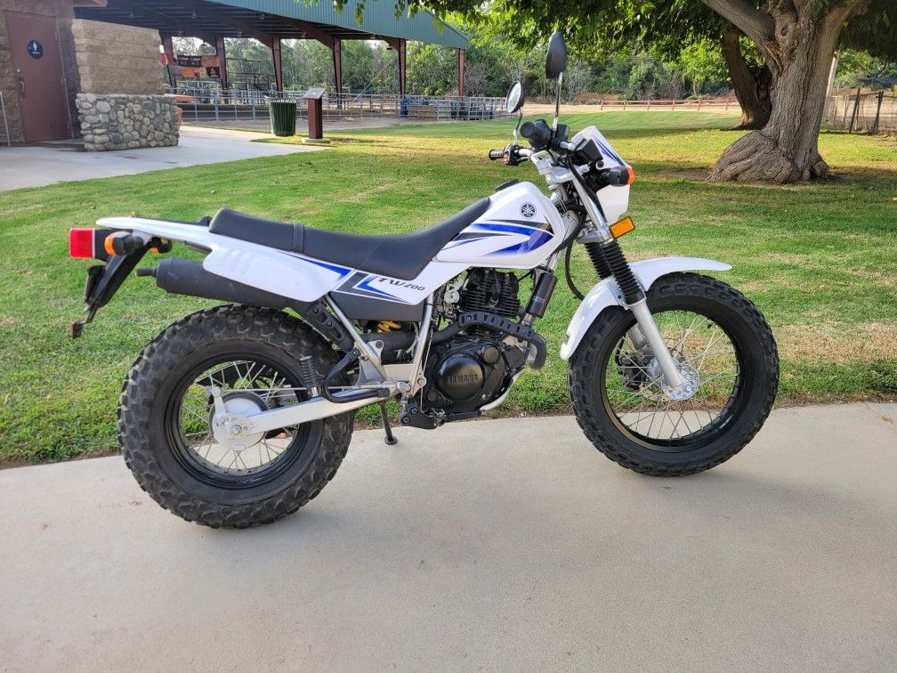 Yamaha TW200 Dual Sport Motorcycle for Sale in Oak Glen CA OfferUp