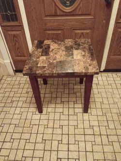 Table laminate top marble design/24x22x24 inches