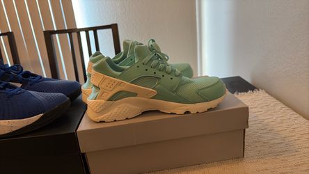 Youth Nike shoes Lot