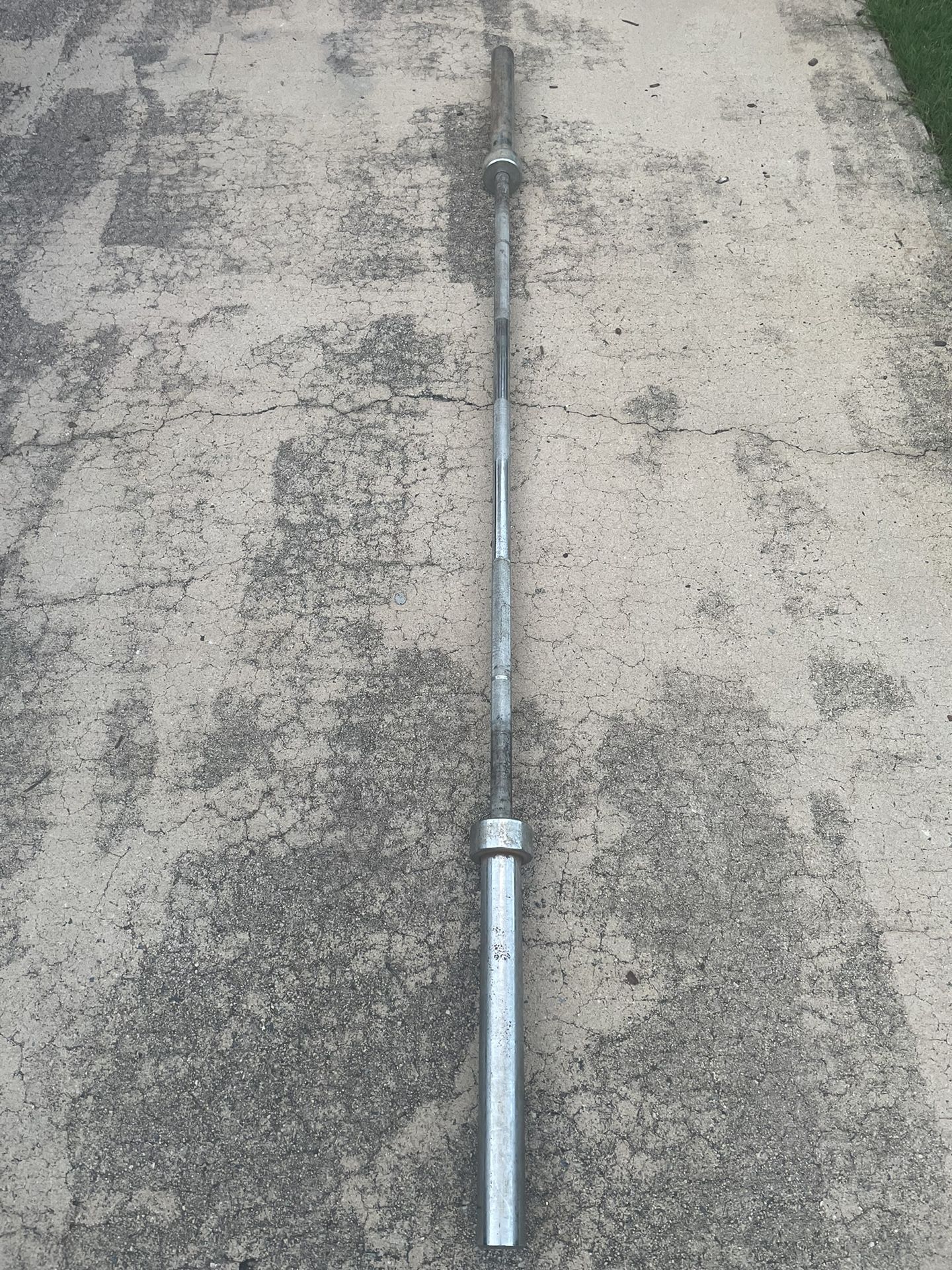 7’ 45 lb Olympic Barbell (Fits 2” Olympic Weight Plates)