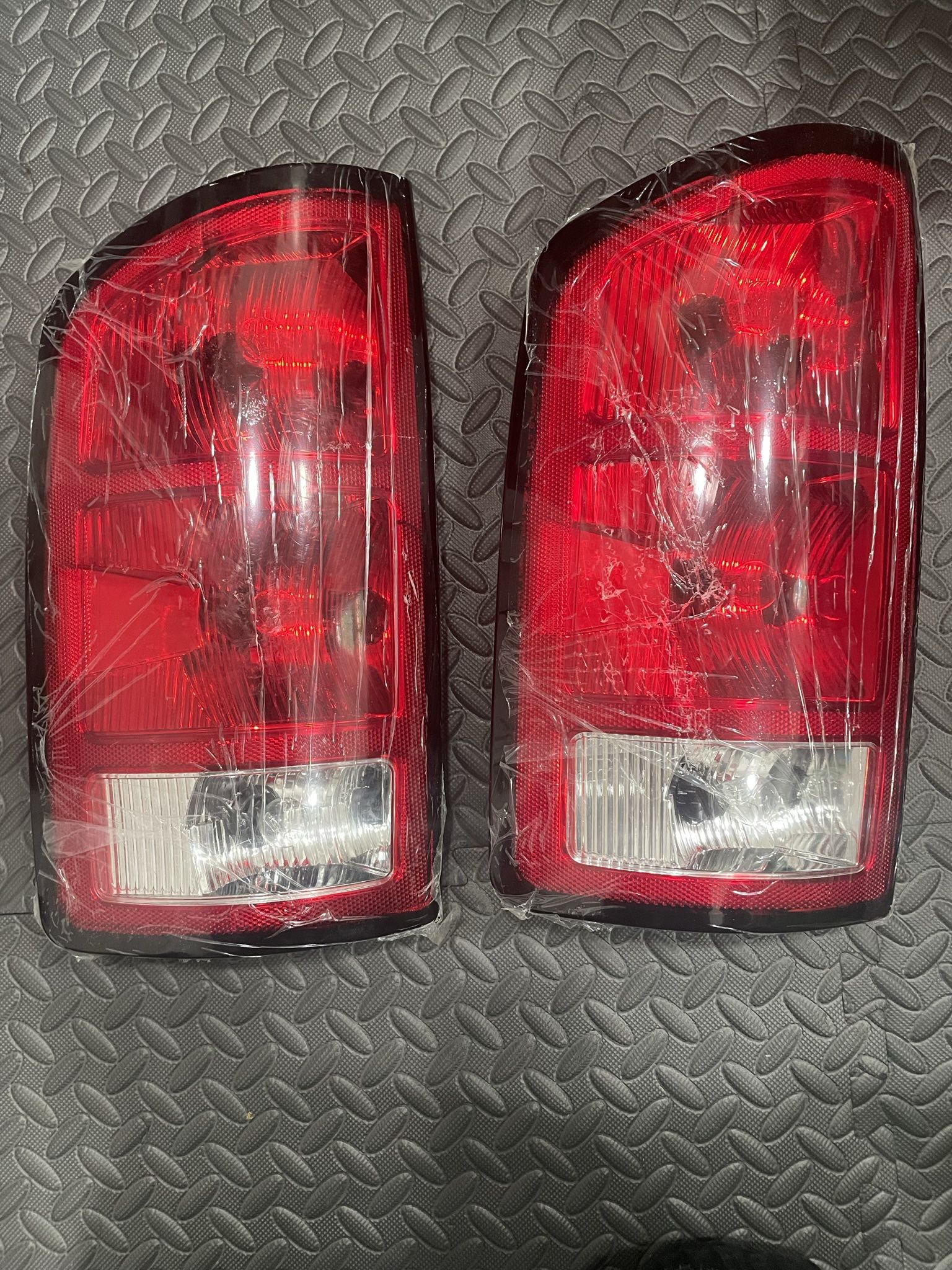 Luz Trasera (Tail Lights) para Dodge Ram 2002-06