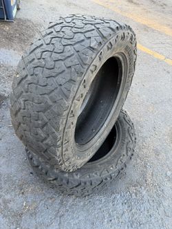 2 Used Tires Size 285/55/20