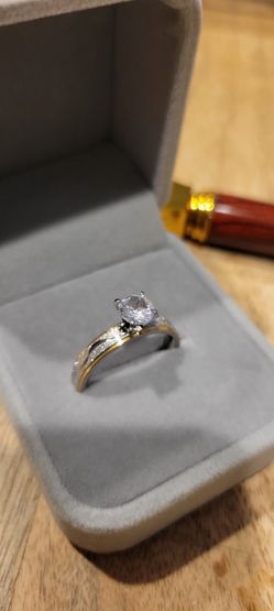 Ladies Ring with  Gem CZ