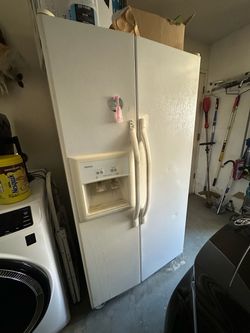 Galaxy Side-by-Side Refrigerator with Ice Dispenser