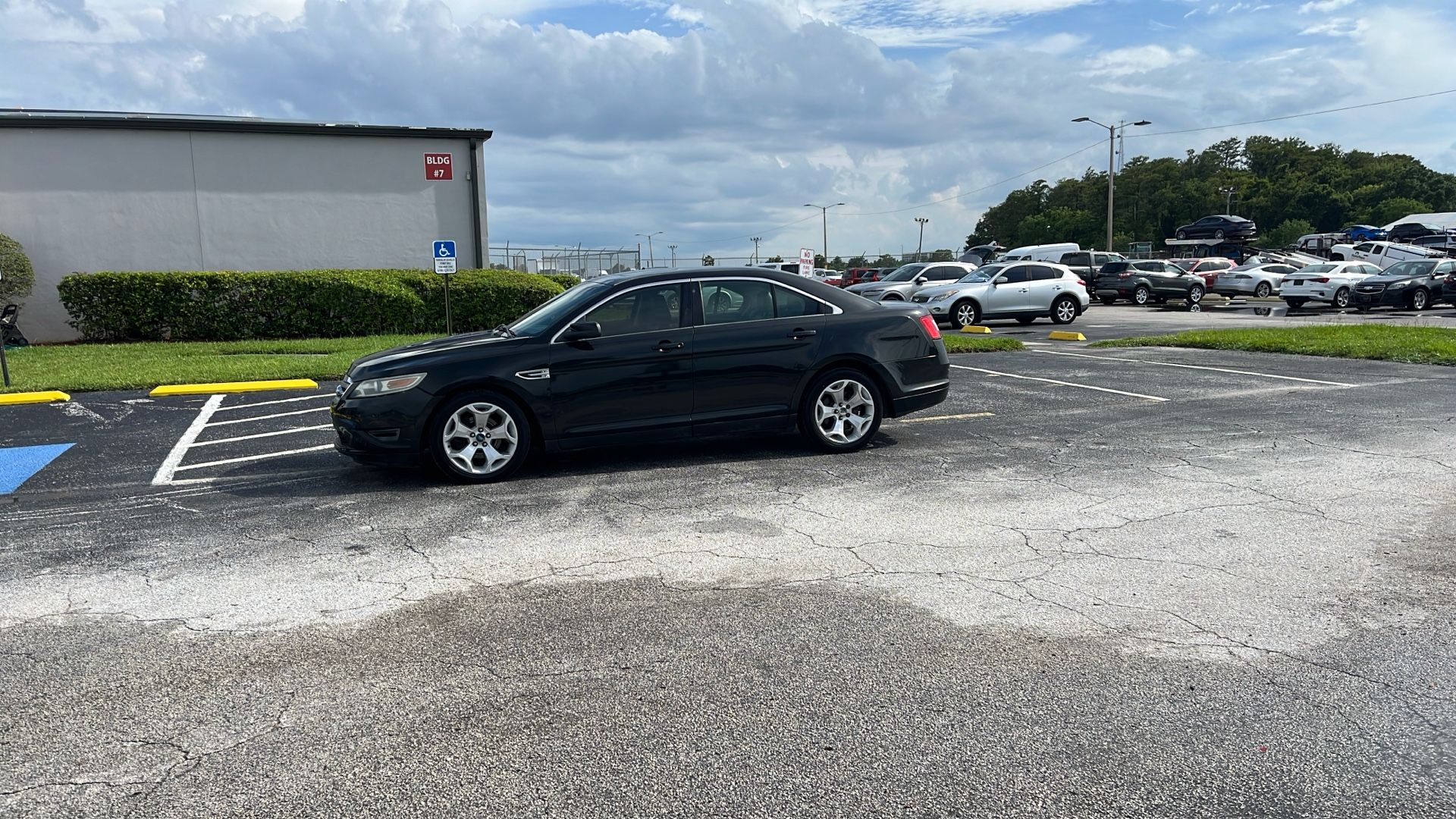 2011 Ford Taurus