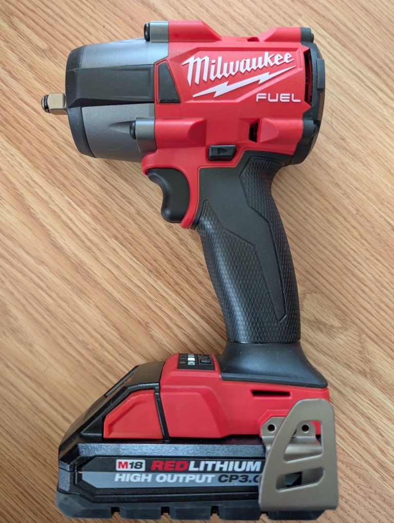 Brand New Milwaukee M18 3/8" Mid Torque Impact Wrench W/ CP3.0ah HO Battery