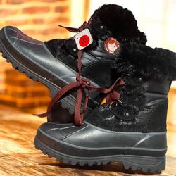 Canada Boots Sz 10  Women