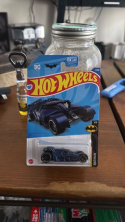 2022 Hot Wheels Treasure Hunt BATMAN 1/5 THE DARK KNIGHT BATMOBILE 7/250