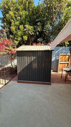 Storage perfectas condiciones mide 6 pies cuadrado yvya lo tengo desarmado y lo puedo llevar tambien solo en el area de san fernando