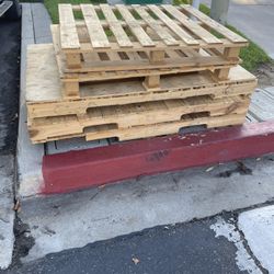 Free Wood Pallets