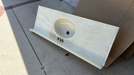 Bathroom sink