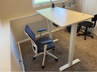 Standing/Sitting Desk Adjustable Height Motor Operated