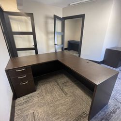 Office furniture desks