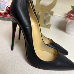 Christian Louboutin So Kate 