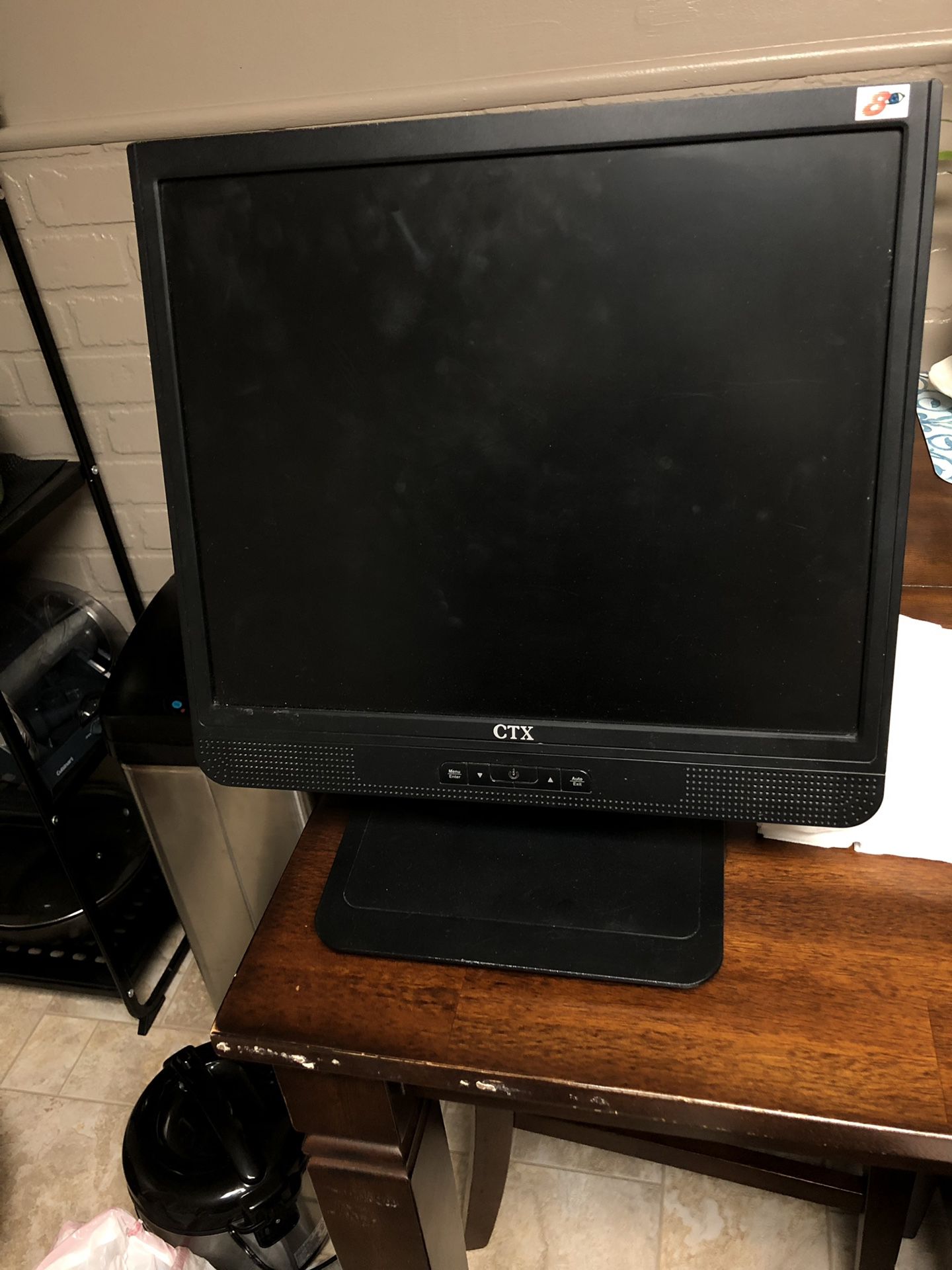 Computer monitor 17” VGA hookup FULLY FUNCTIONAL