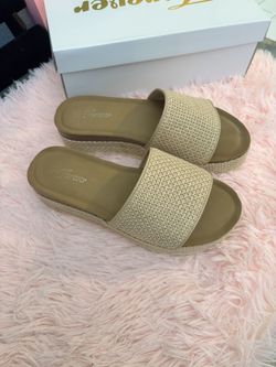Women Sandals Size 6