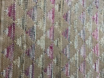 5 x 7 wool area rug, excellent clean condition, pinks, tans, grays