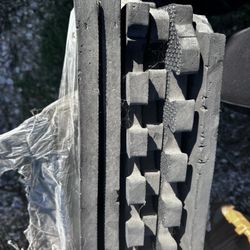 (6) 24”x24” Foam Mats