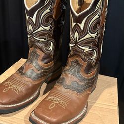 Boots/ Botas