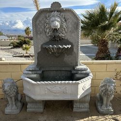 New Fountain With 2 Lions Made Out Of Cement Perfect Gift 🎁 