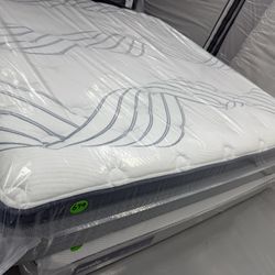 KING SIZE SERTA PERFECT SLEEPER PILLOW TOP MATTRESS & BOX SPRINGS BED SET