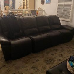 LA-Z-Boy Leather Recliner Couch